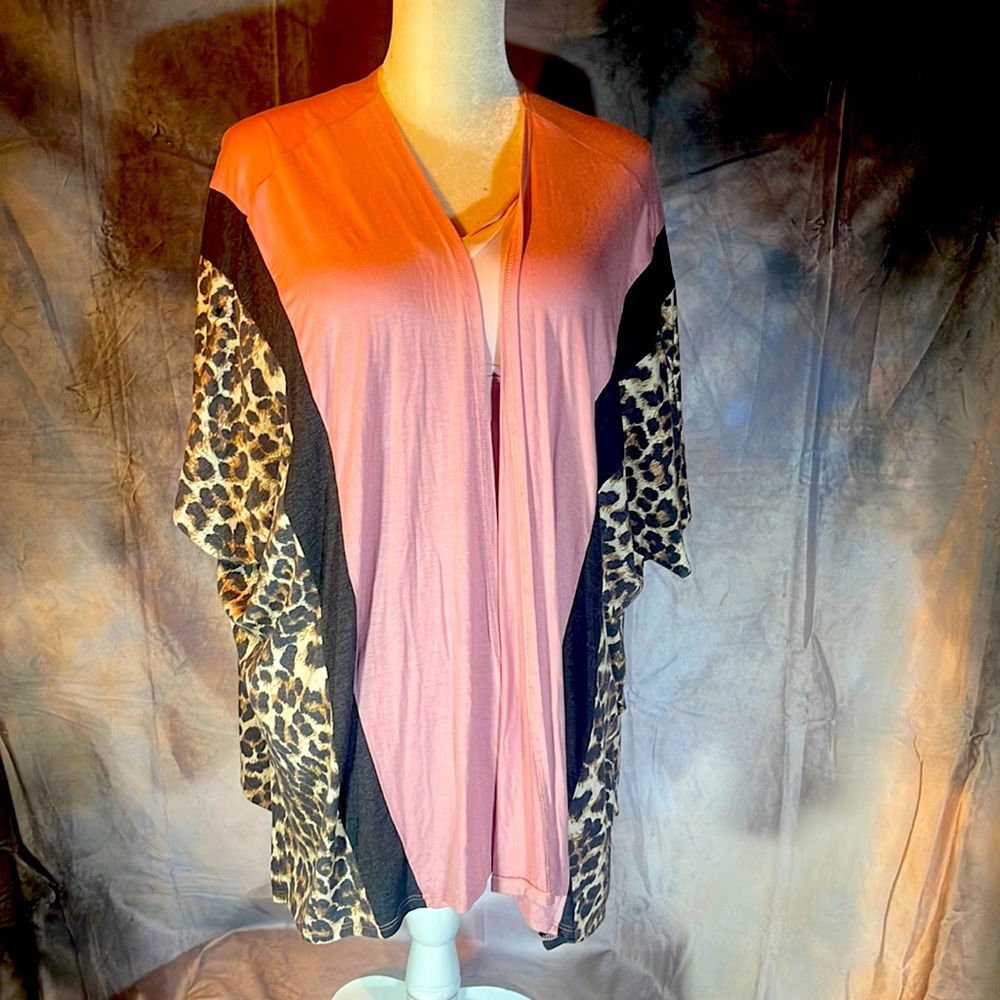 pink / grey & Leopard print light weight pull over